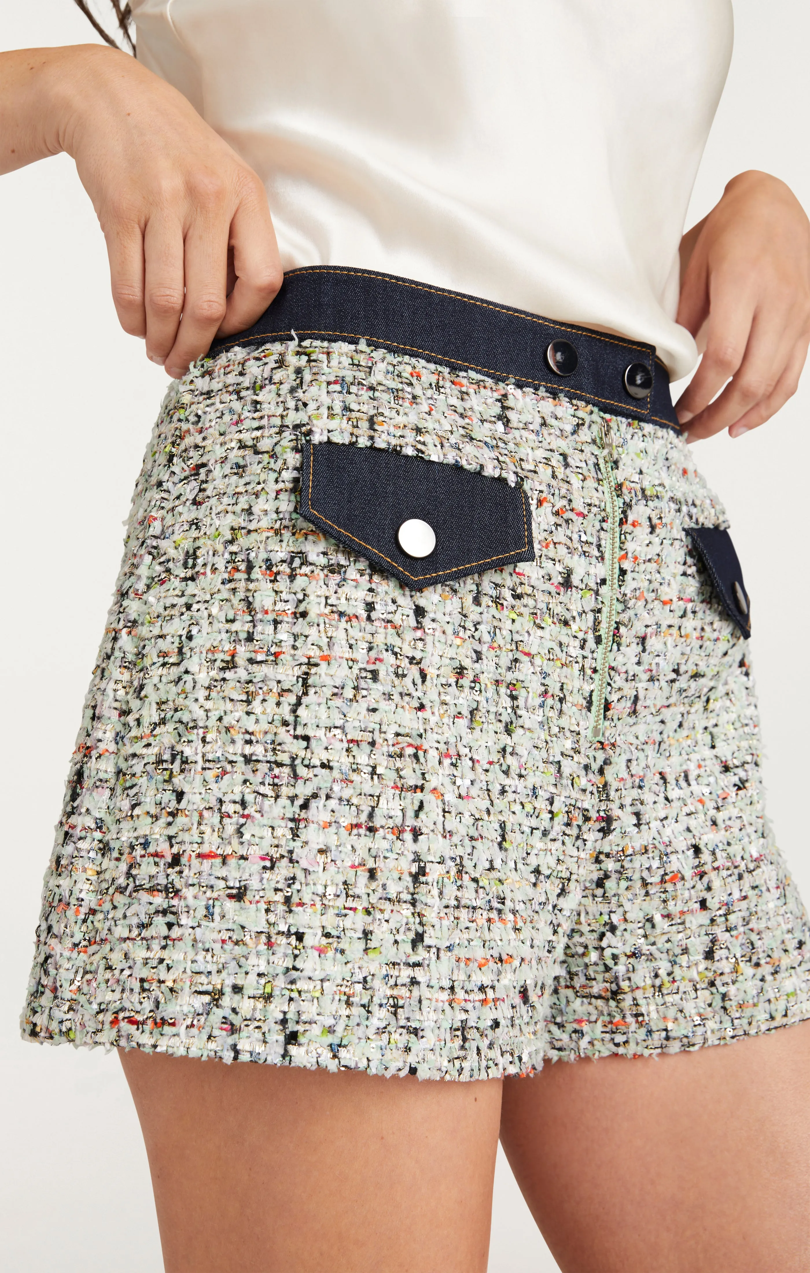 Anya Boucle Zoe Short