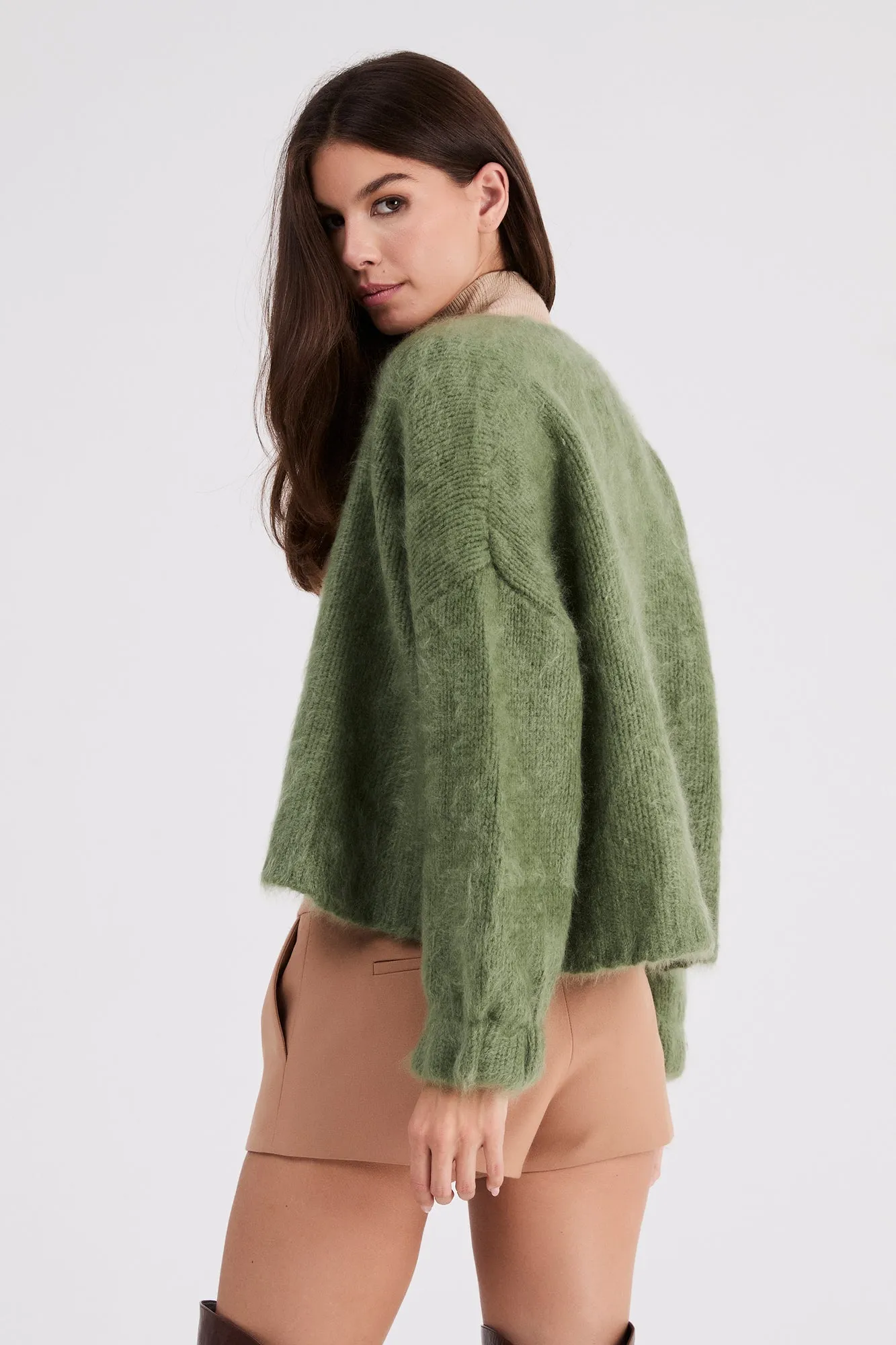   Beryll Anita Cashmere Cropped Cardigan | Kelp Green