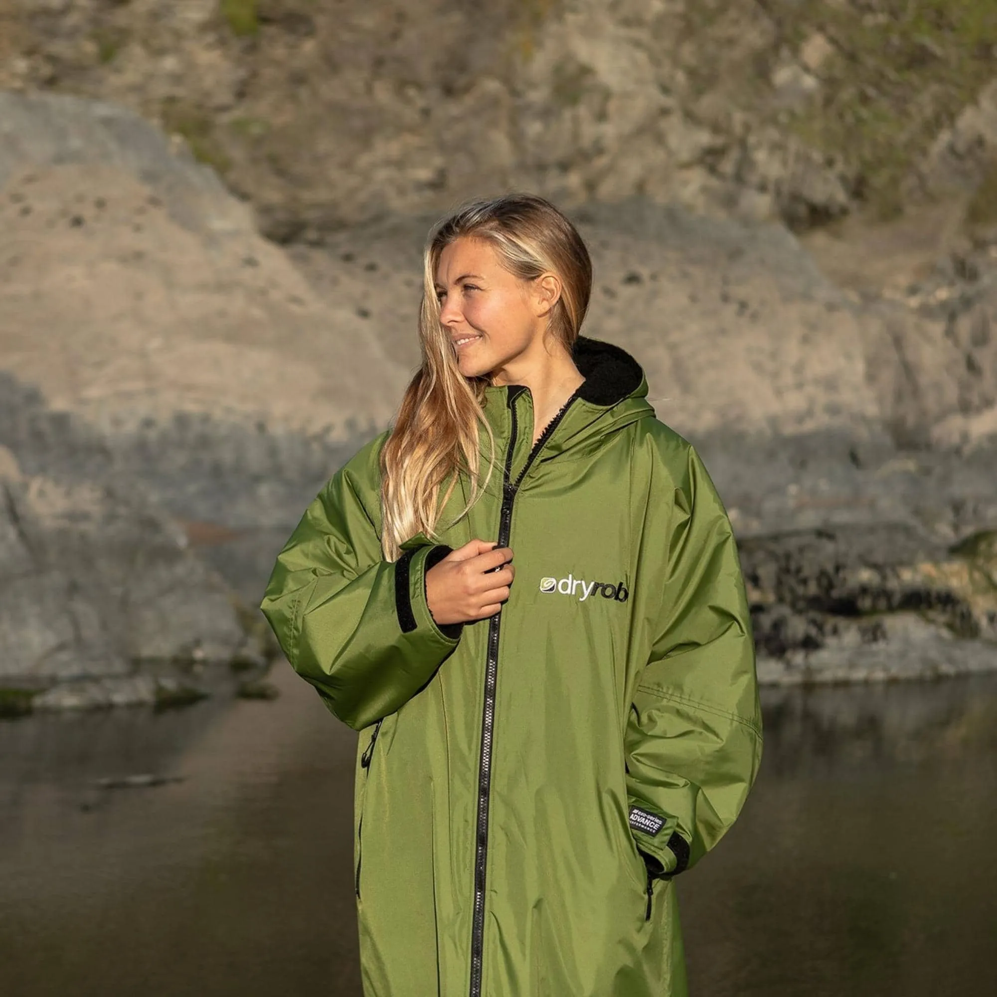 Dryrobe Advance Long Sleeve Drying & Changing Robe - Forest Green/Black