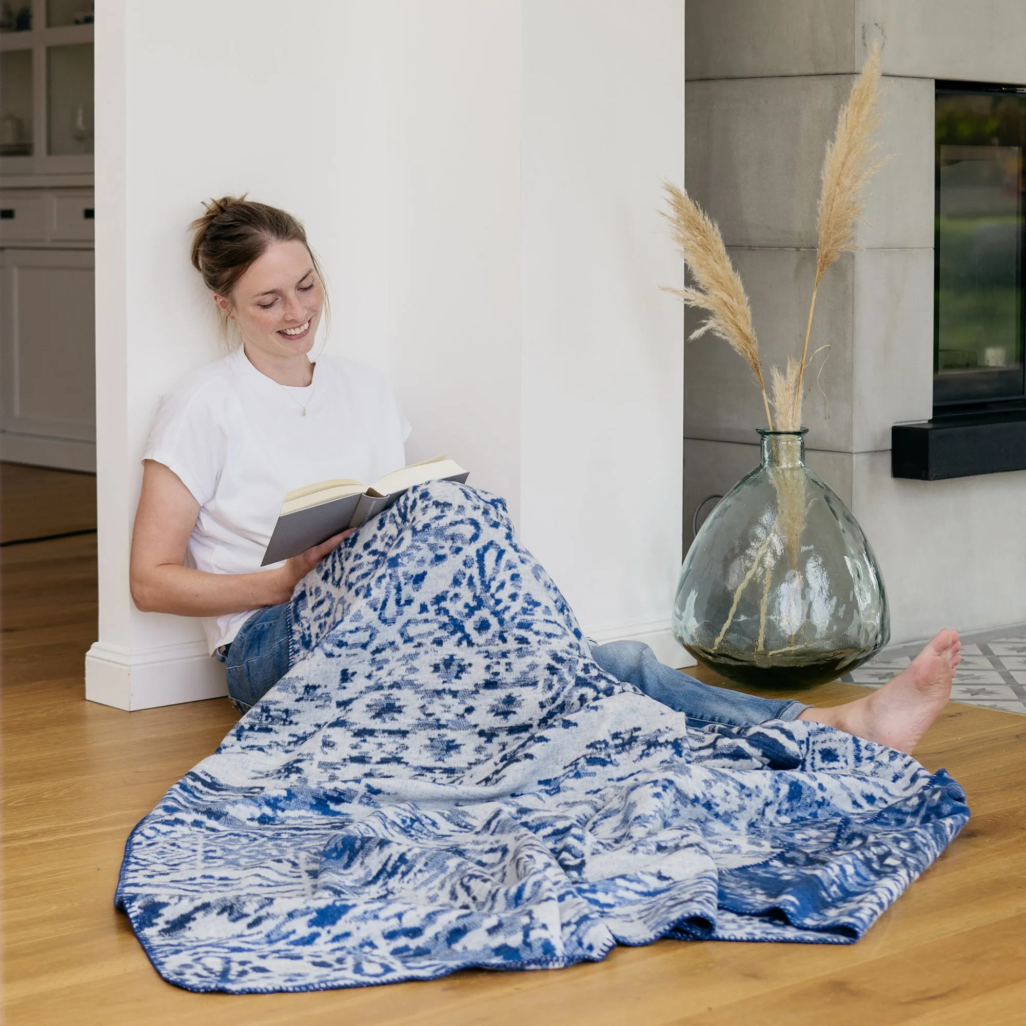 Ibena Amari Luxury Blanket - Blue