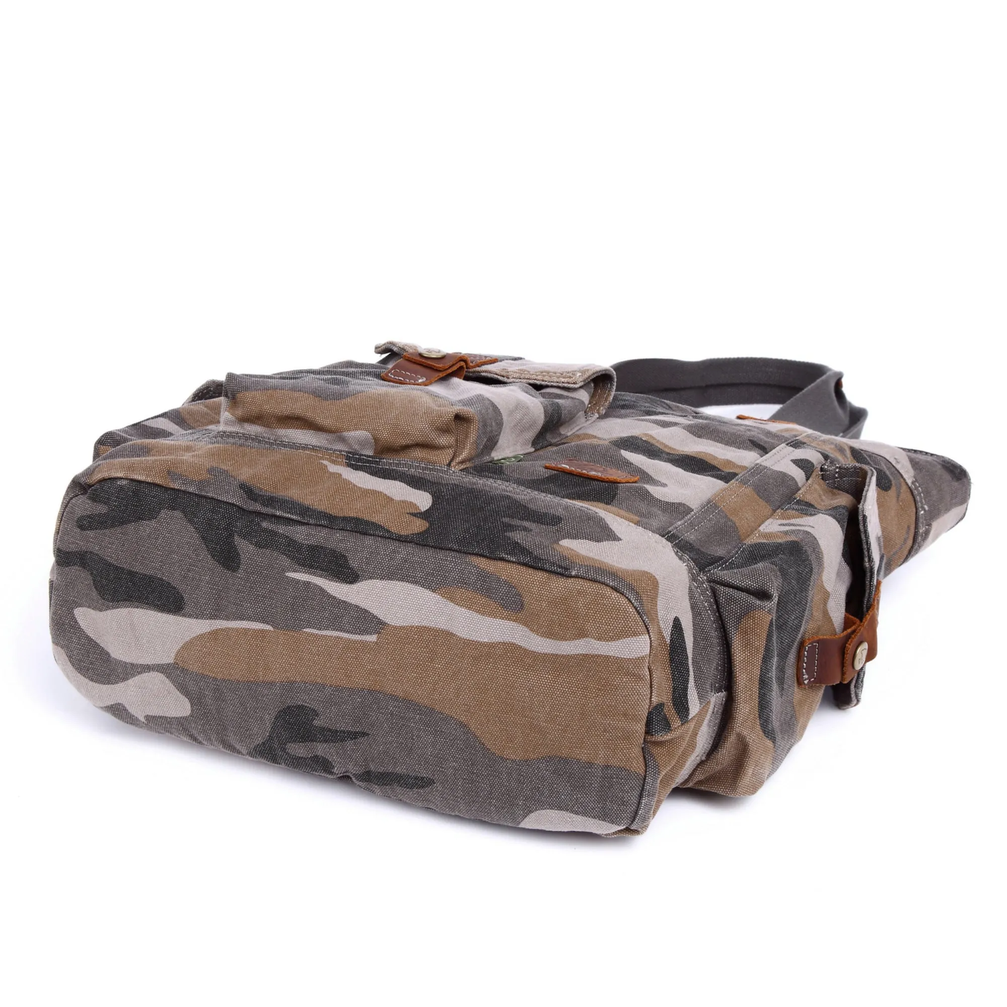 Leaf Hill Camo Tote