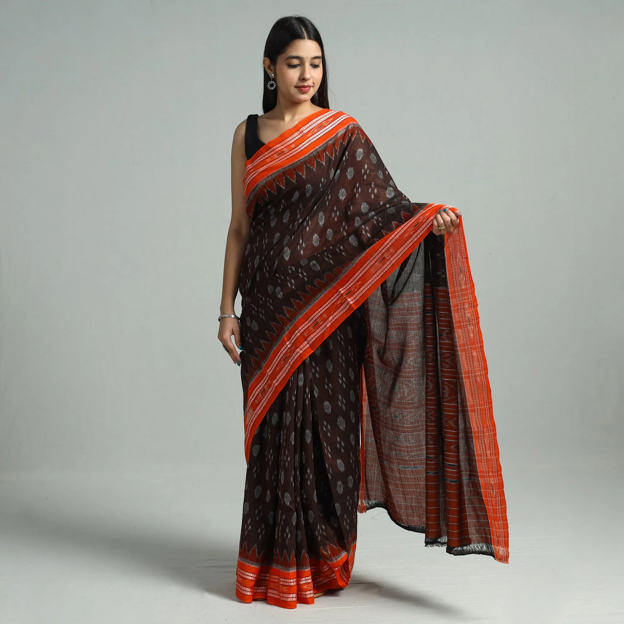 Maroon - Maniabandha Ikat Weave Handloom Cotton Saree 27