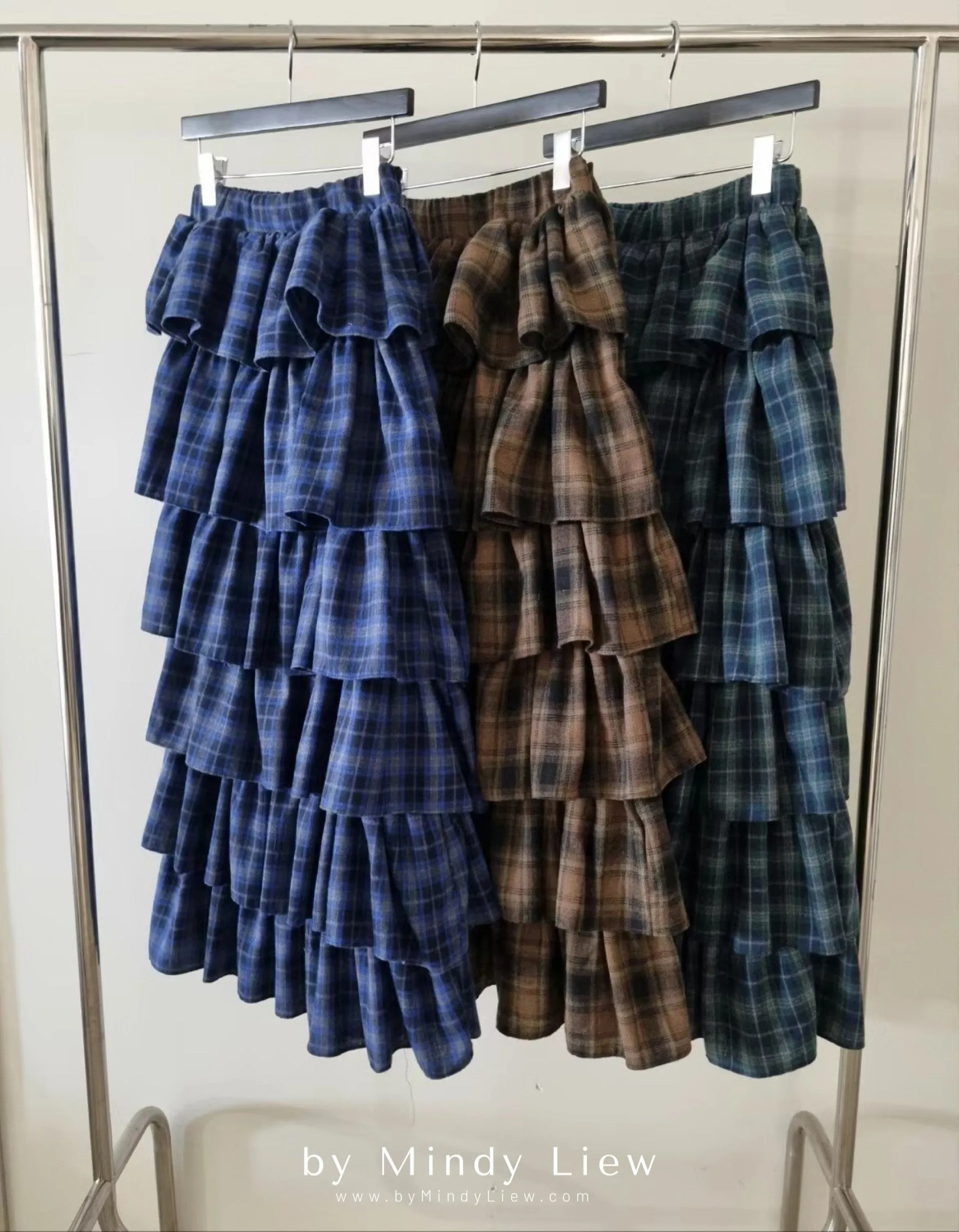 ML241008 Checked Layered Skirt