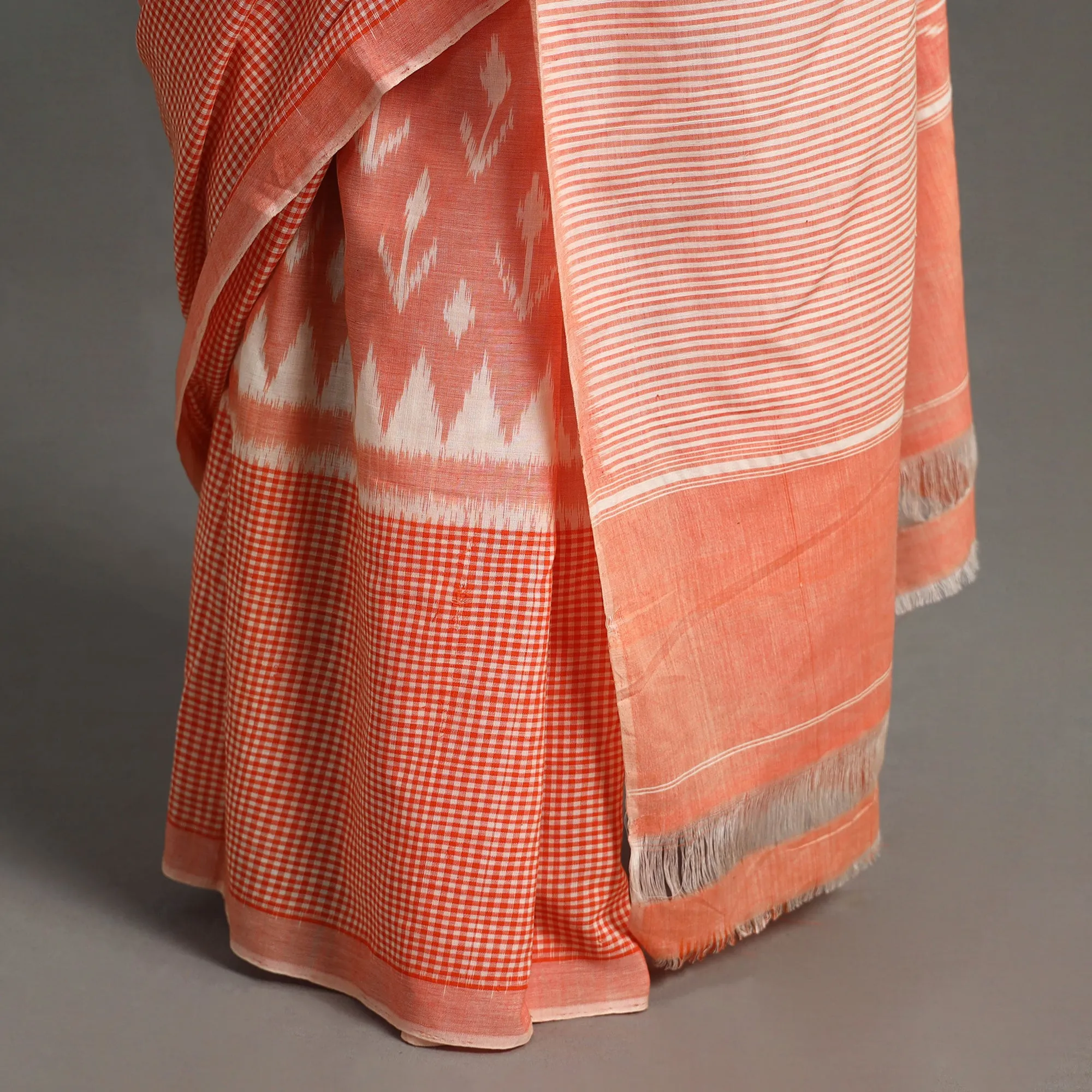 Peach -Pochampally Ikat Weave Handloom Cotton Saree