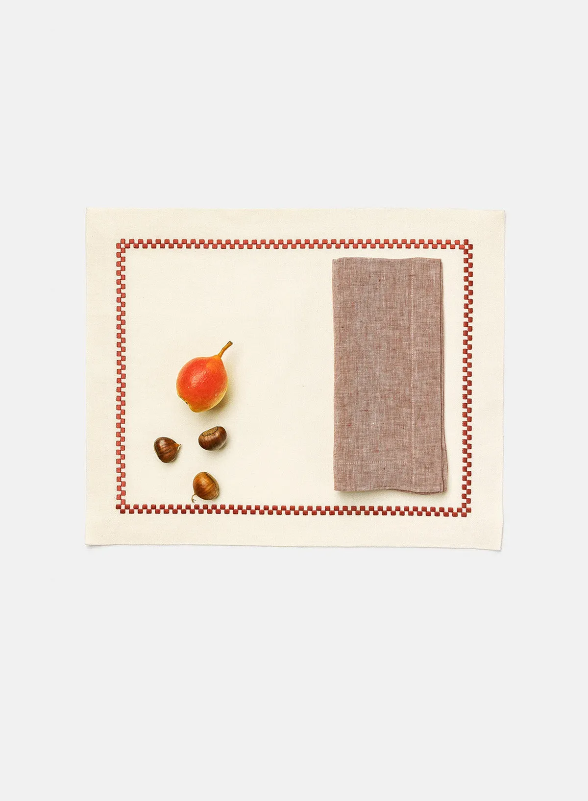 Ricamo Placemat, White/Bordeaux - Chiarastella Cattana