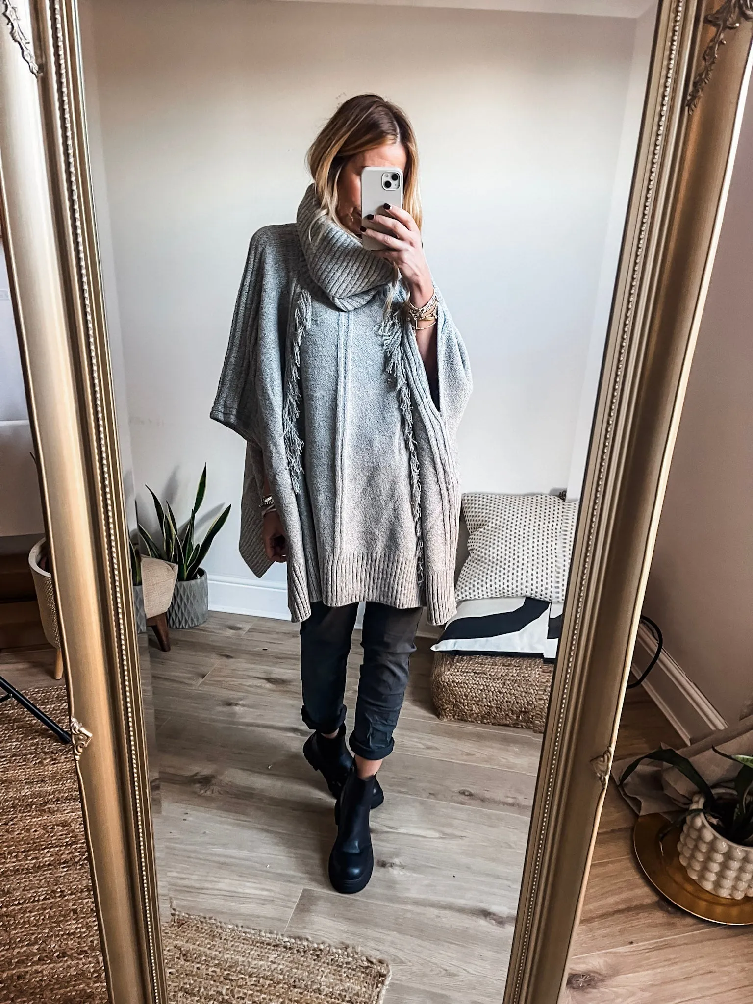 Roll Neck Tassel Poncho