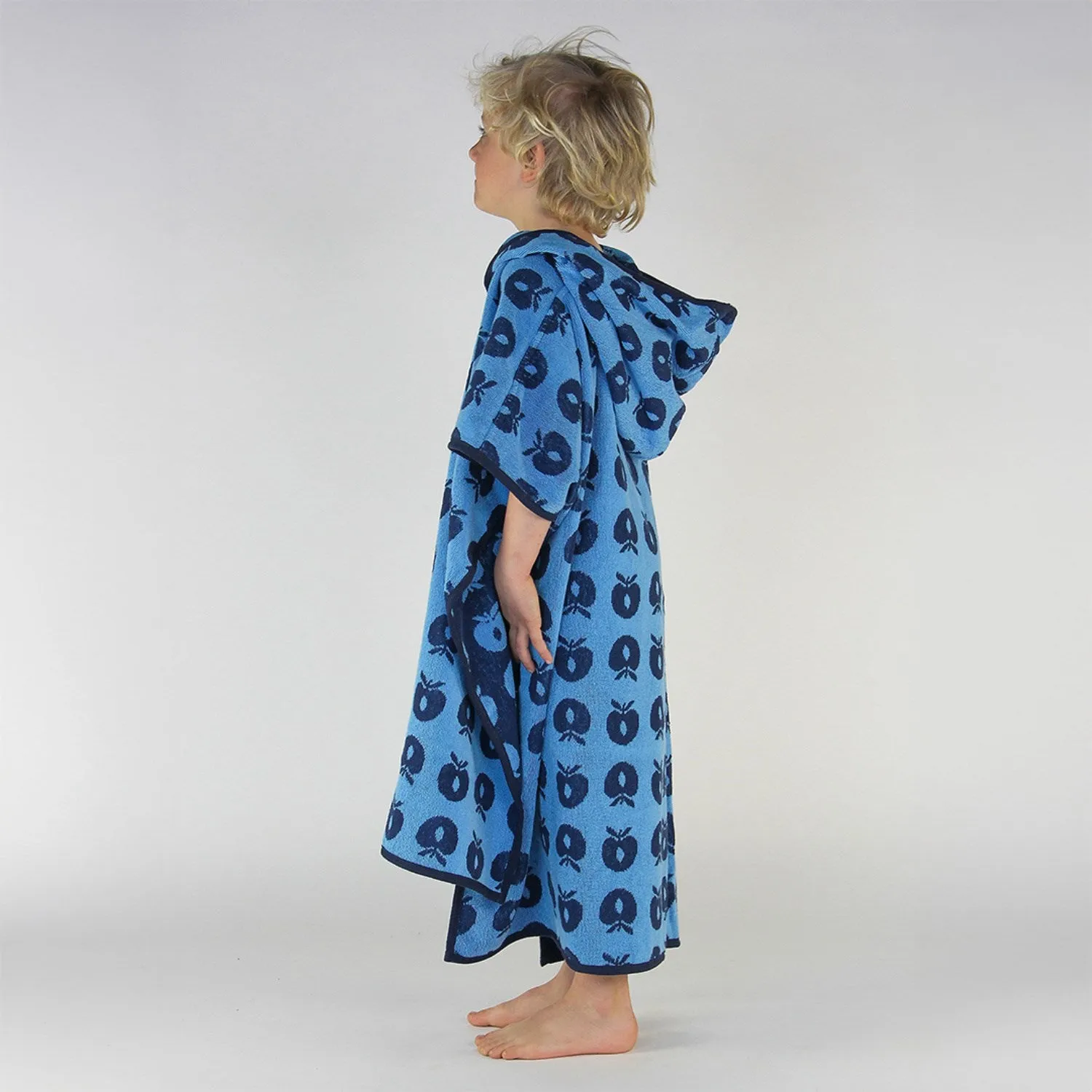 Småfolk Blue Grotto Badeponcho Til Børn Med Æbler