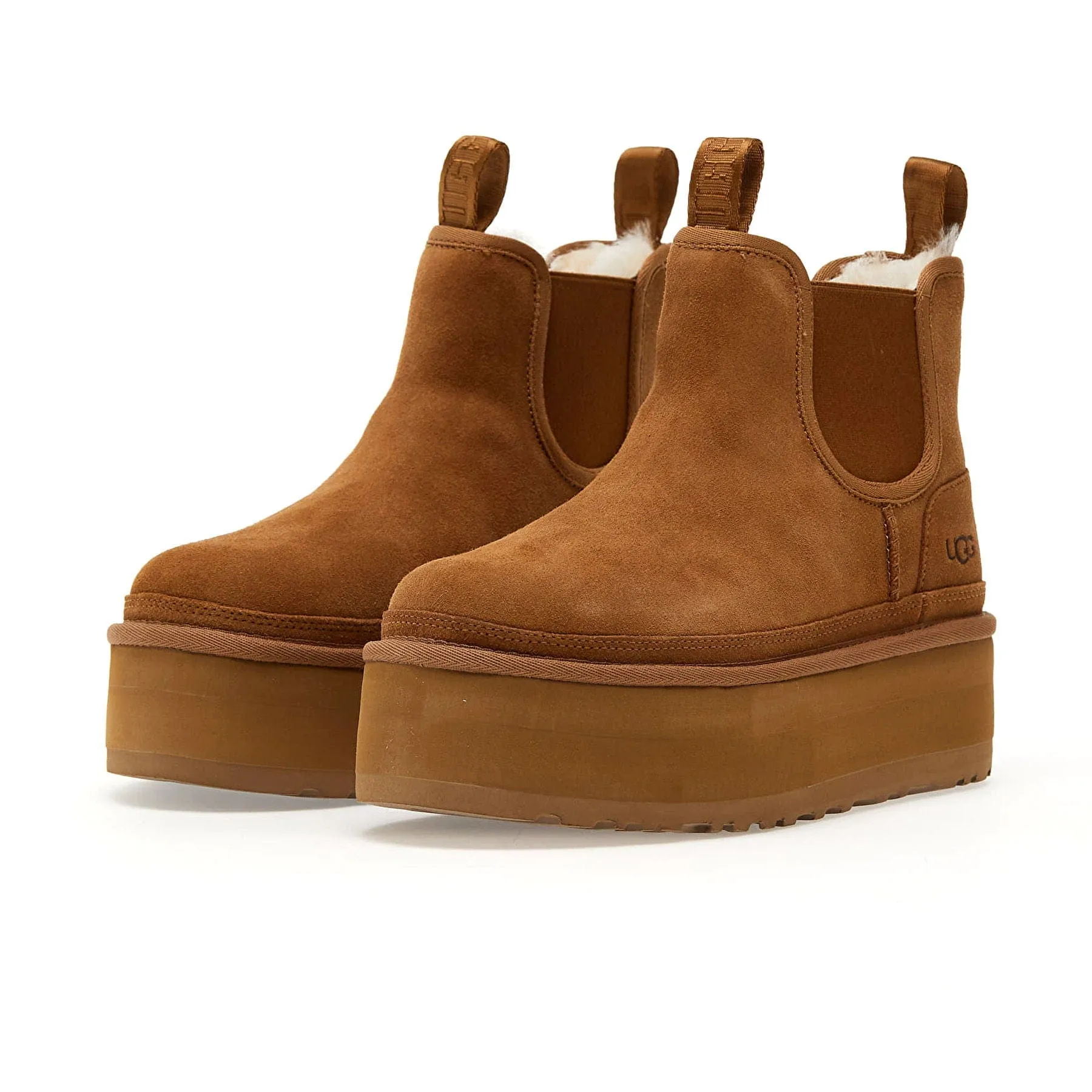 UGG Neumel Platform Chelsea Boot Chestnut (W)