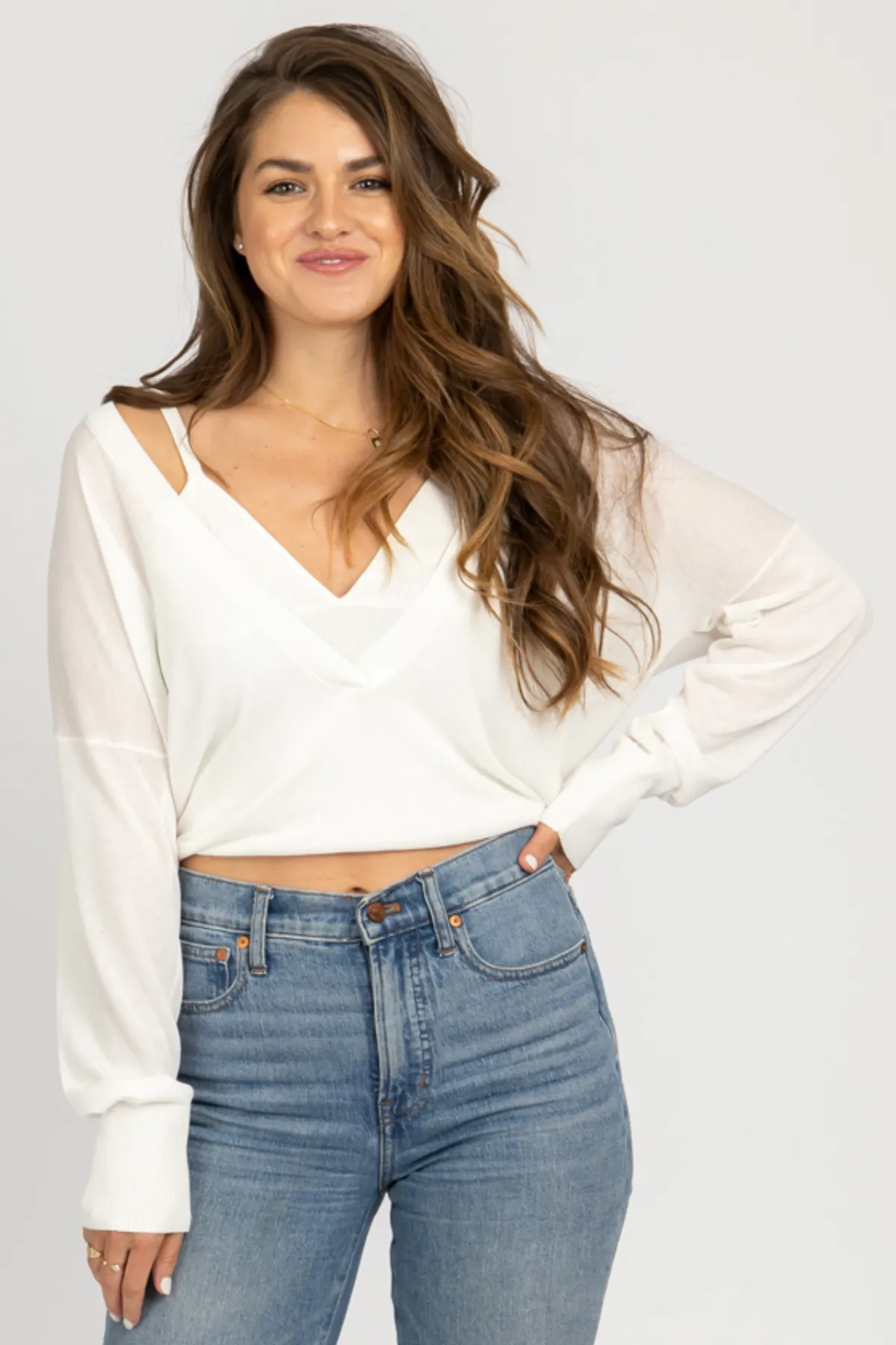 WHITE LAYERED ATTACHED KNIT TOP