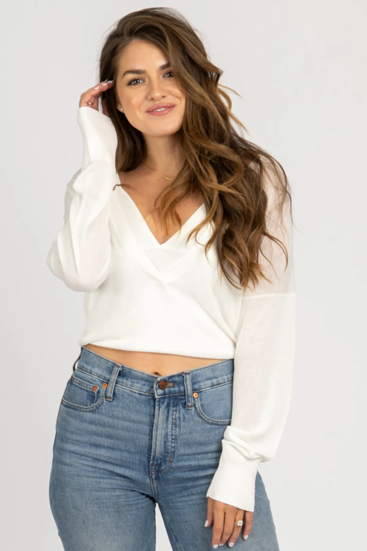 WHITE LAYERED ATTACHED KNIT TOP