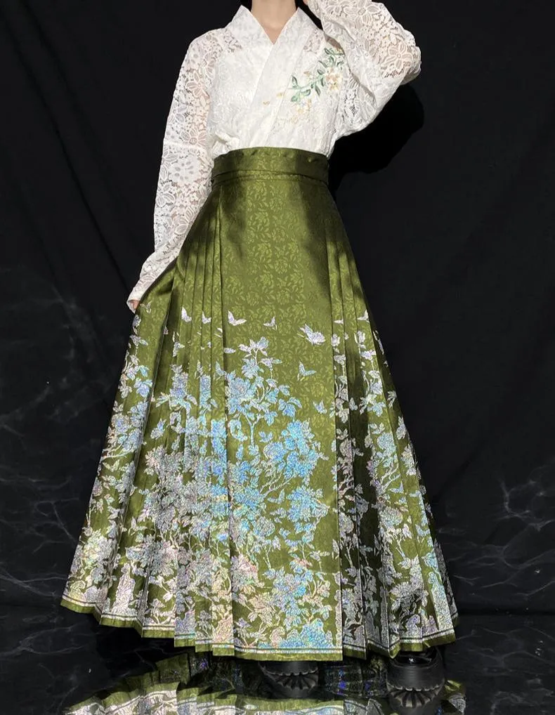 Zhou Zhang 周庄 Village Flower Ming Dynasty Opalescent Mamian Skirt